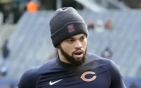 Alina Stuns in Bears-Themed Outfit at Packers Playoff Game