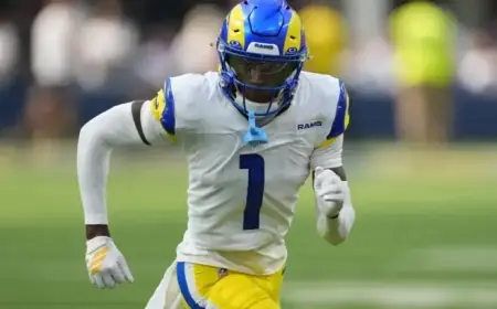 Rams’ Starting Cornerback Injures Shoulder Against Bears in First Half