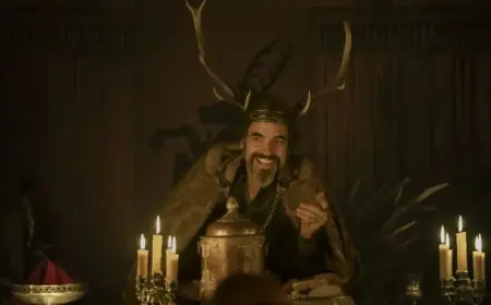 Lyonel Baratheon Shines as ‘A Knight of the Seven Kingdoms’ Party Icon