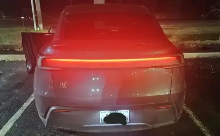 Confusing Taillights on Tesla Model Y Juniper Mistaken for Malfunction by Police