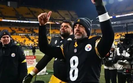 Steelers Welcome Aaron Rodgers’ Return Amid Player Praises