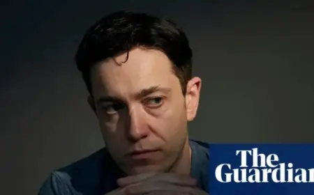 Ed Zitron: AI Enthusiasm Sparks Debate on Replacing Humans in Big Tech