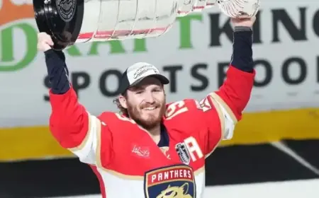 Tkachuk Returns to Propel Panthers’ Playoff Pursuit