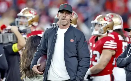 ‘Last Chance U Coach Urges 49ers to Dismiss Kyle Shanahan in Fiery Speech’