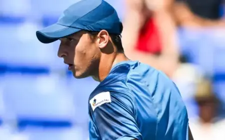 Darderi Ousts Garin at 2026 Australian Open in ATP Tennis