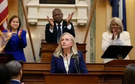 Spanberger Challenges Trumpism in Address to Virginia Lawmakers