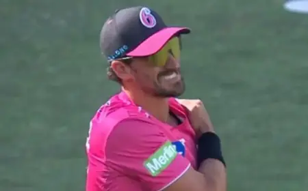 Sixers Triumph After Scorchers Struggle in Thrilling BBL Live Match