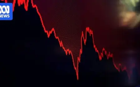 Trump’s Greenland Remarks Spark ‘Sell America’ Trade, Lowering Wall Street and US Dollar