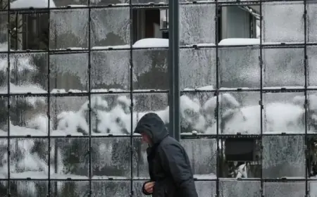 Ukraine Ensures Uninterrupted Gas Supply Amid Russian Attacks