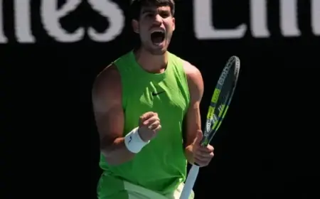 Alcaraz Changes Strategy to Secure Third-Round Spot