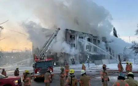 Jacques-Cartier Bridge Closed Due to Building Fire