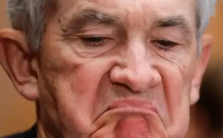 Urgent $38 Trillion Dollar Collapse Warning Shakes Gold and Bitcoin Markets