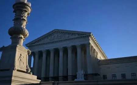 Supreme Court Reviews Trump’s Bid to Remove Lisa Cook from Federal Reserve