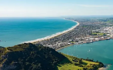 Mount Maunganui right now: what’s open, what’s closed, and how to plan a safe beach-and-summit trip