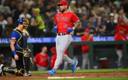 Angels Re-Sign Yoan Moncada