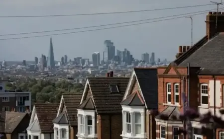 House Prices Plummet in Wealthy London Boroughs Amid Budget Speculation