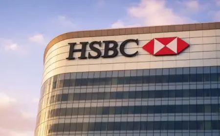 HSBC Stock Nears 52-Week High Amid FTSE Drop on Trump Tariff Threat