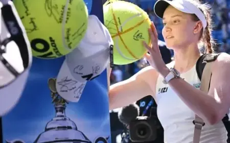 Rybakina Advances to Australian Open Second Round with Dominant Serve