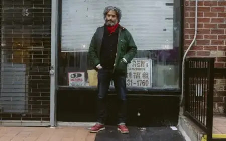 Jason Mantzoukas Embraces the Unusual