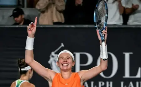 Bartunkova, 19, Stuns Bencic with Federer-Alcaraz Flair at Australian Open