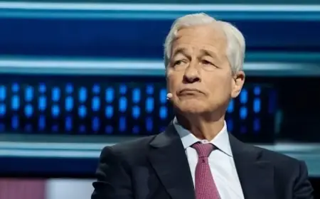 Trump Sues Major Bank, Targeting Billionaire CEO in ‘Blacklist’ Case