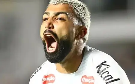 Gabigol Scores Late as Santos and Corinthians Draw at Vila