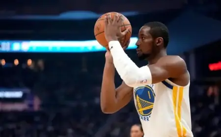 Jonathan Kuminga Injures Ankle Against Mavericks