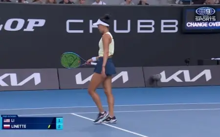 Video: Ann Li Battles Magda Linette in Australian Open Highlights