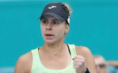 Karolina Muchova vs. Magda Linette: Live Updates from Australian Open Round Three