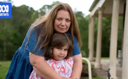 Family Honors Mystery Heroine Who Saved Daughter in Bondi Attack