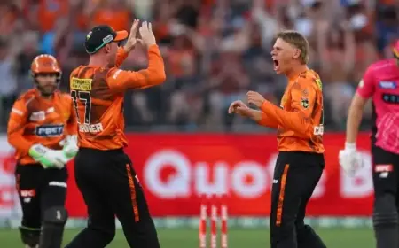 Scorchers Overcome Bat Flip Challenges with Confidence