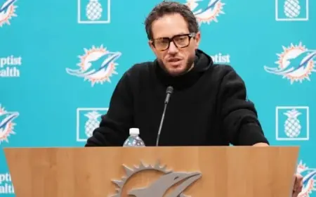 Chargers Hire Former Dolphins Coach McDaniel as Offensive Coordinator