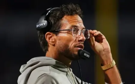 Tyreek Hill Among Dolphins Players Likely to Join Mike McDaniel at Chargers