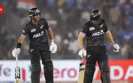 New Zealand Players Wear Black Armbands in Raipur T20I Against India