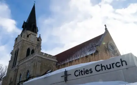 White House Distributes Altered Image of Church Protester