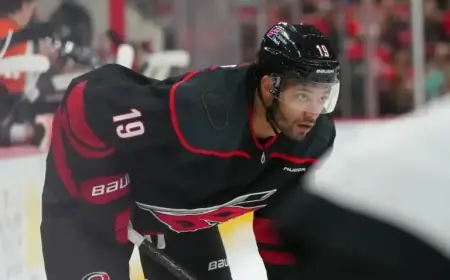 Top NHL DFS Picks for Jan 22, 2026: Stacks, Value Plays & Goalies