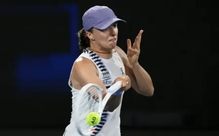 Świątek’s Unexplainable Act: What She Shouted at Her Coaches (OPINION)