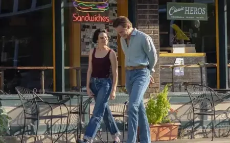 “Carousel Review: Chris Pine and Jenny Slate Shine in Languid Neorealist Romance”