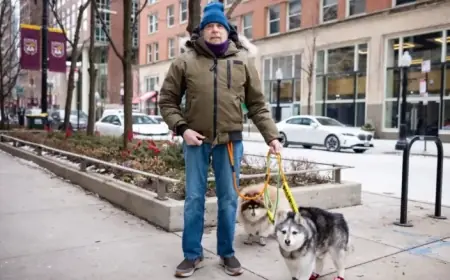 Chicagoans Brave Brutal Cold to Complete Weekend Errands: ‘We’re Forcing Ourselves Out’