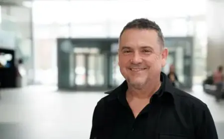 Claude Legault Shares Heartfelt Confidences on Facteur A Video