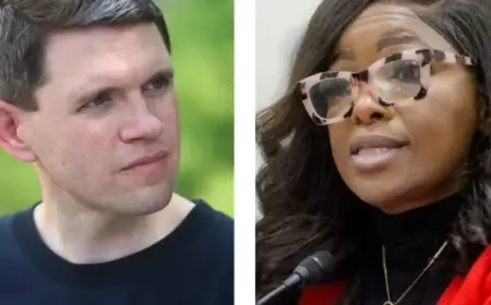 “Discover the Impact of the Down Arrow Button Icon”