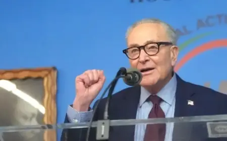 Schumer: Democrats Withhold Votes on DHS Funding After Minneapolis Shooting