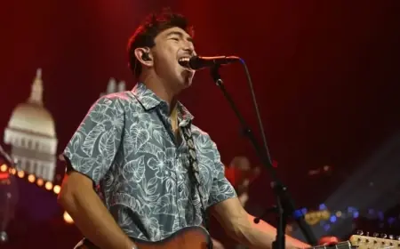 Wyatt Flores Rekindles “Please Don’t Go” at Austin City Limits Debut