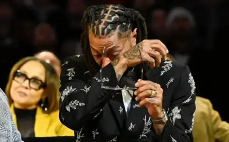 Chicago Bulls Retire Derrick Rose’s No. 1 Jersey in Emotional Ceremony