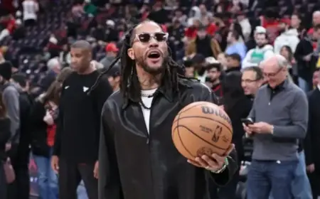 Derrick Rose’s No. 1 Bulls Jersey Retired with Scottie Pippen Tribute Video