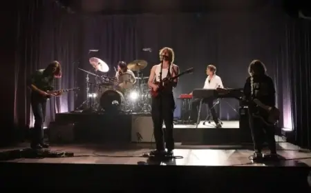 Geese Perform “Au Pays du Cocaine” & “Trinidad” on SNL