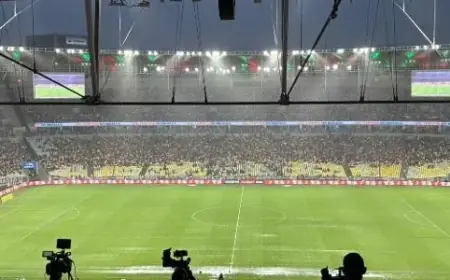 Torrential Rain Halts Flamengo vs. Fluminense Match in Rio de Janeiro