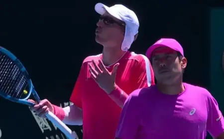 Australian Open Day 9: Andreeva Responds to Crowd, Keys vs. Pegula Showdown