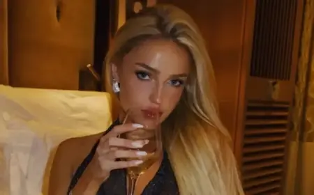 Australian Open Fans Celebrate ‘Tennis Queen’ WAG’s Stunning Down Under Appearance