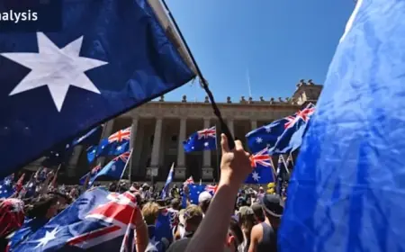 Neo-Nazis Gather in Large Numbers Without Central Leadership